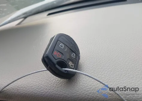 2013 Lincoln Navigator z USA, uszkodzony, nr VIN 5LMJJ2H59DEL03728